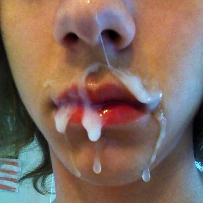 Карла Свити любит сперму парней у себя на губах после секса